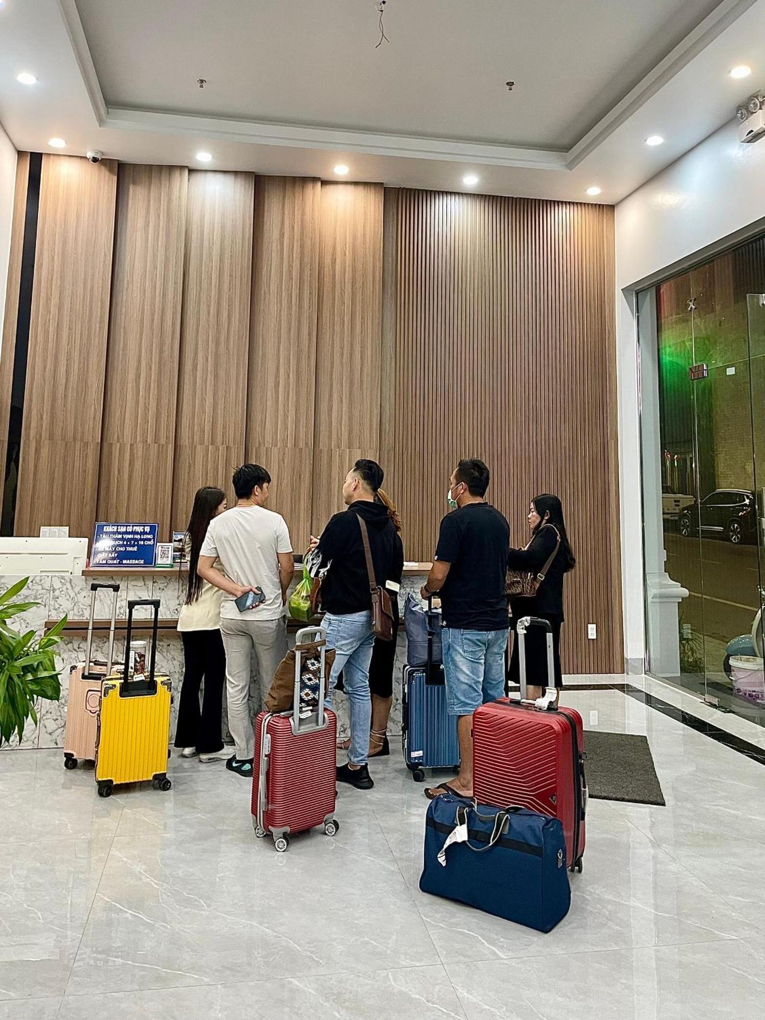 Central Halong Hotel Ha Long Exterior photo